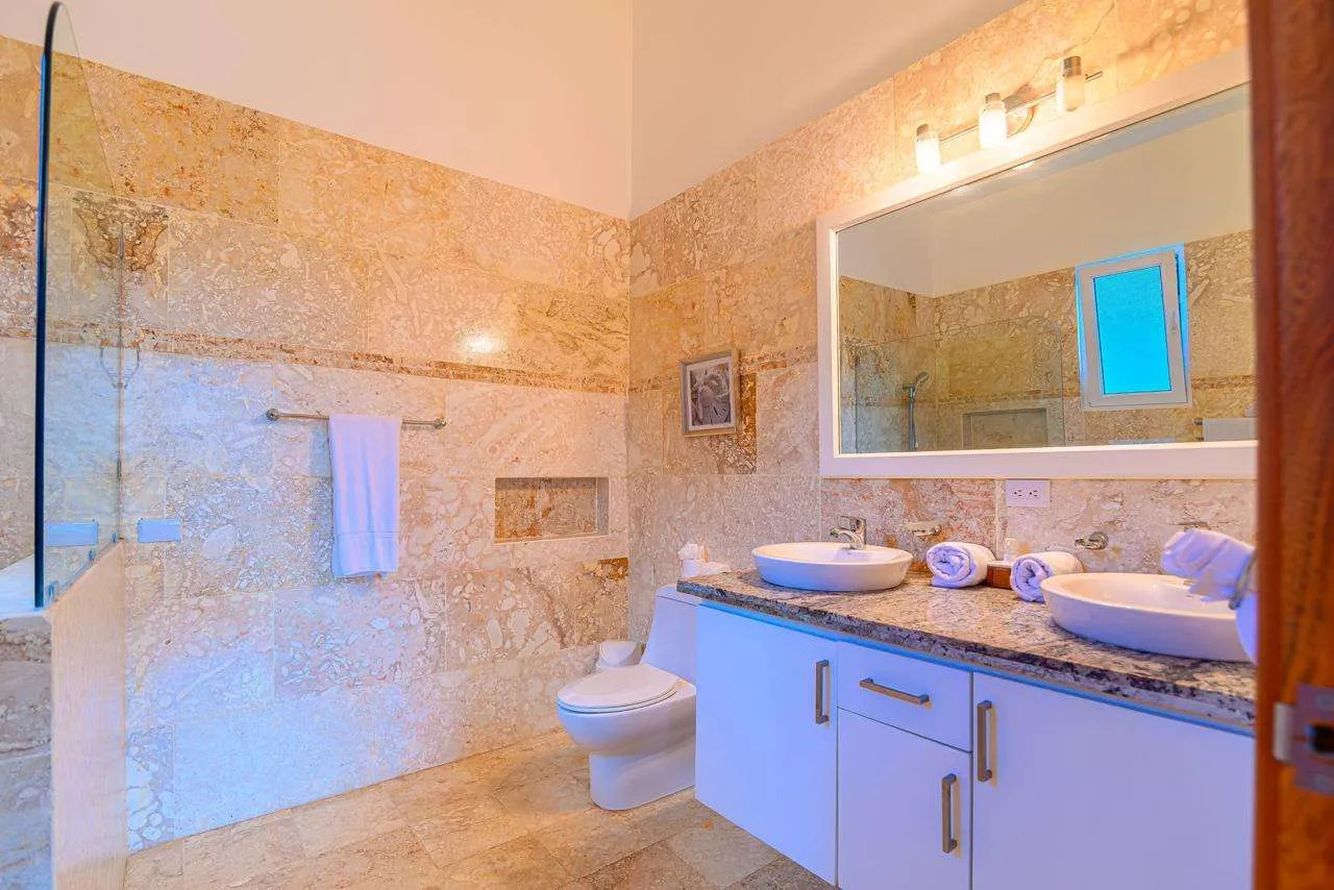 Villa for Sale in Sosúa | Gated Community | 4 Bed, 4.5 Bath, 965 m² Lot — Sosua, Dominican Republic