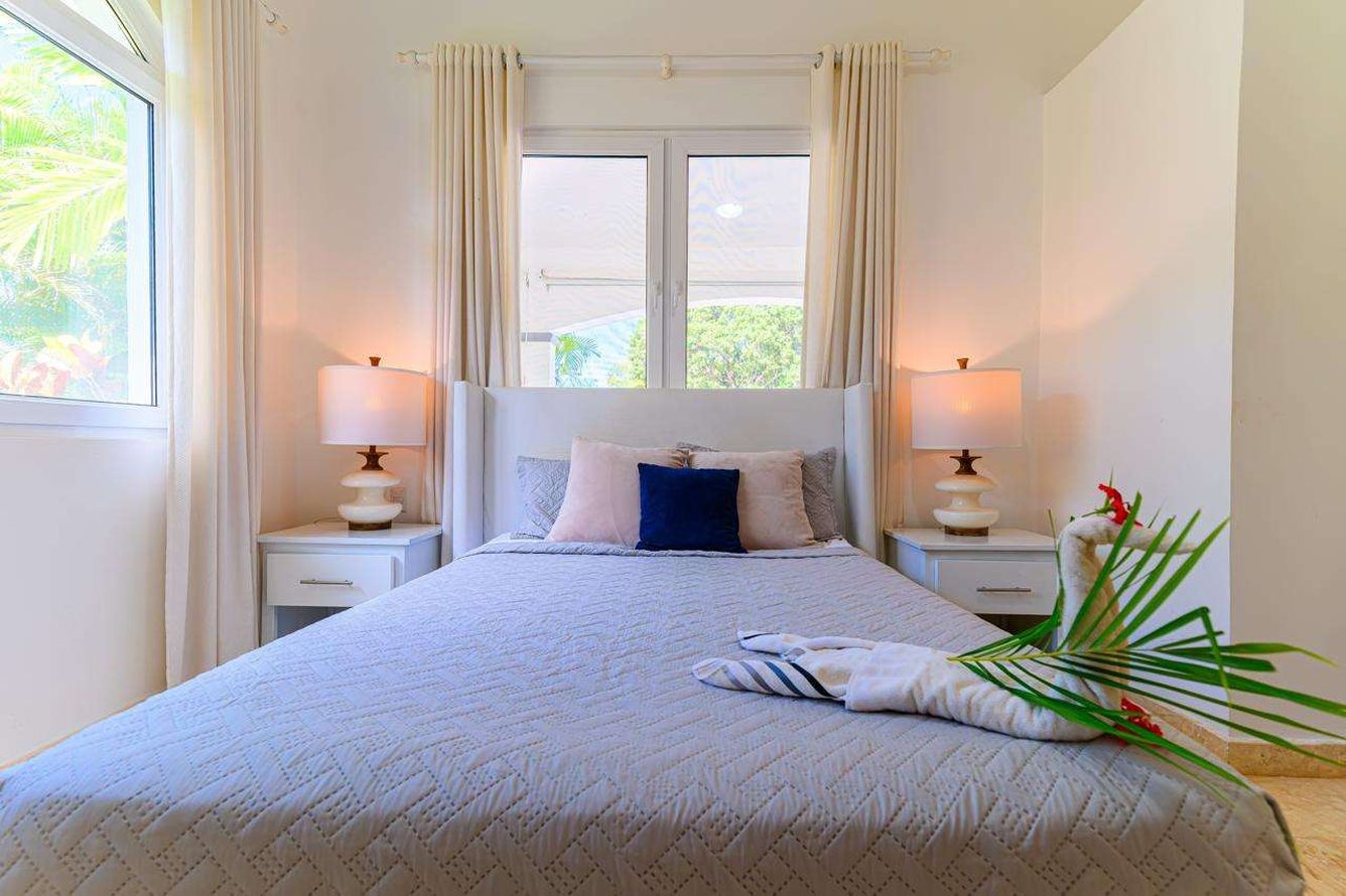 Villa for Sale in Sosúa | Gated Community | 4 Bed, 4.5 Bath, 965 m² Lot — Sosua, Dominican Republic