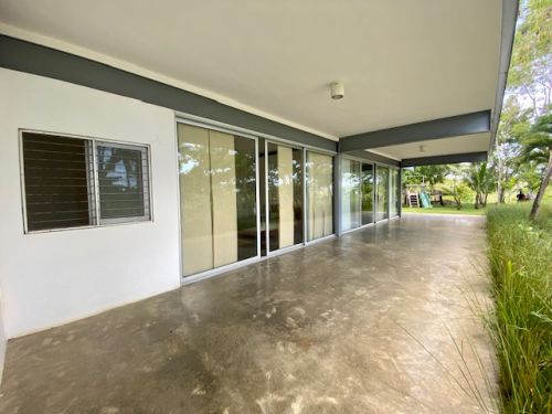 #14 Ultra Modern Glass Villa in Jamao