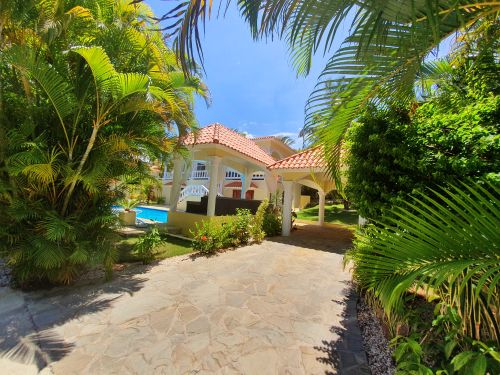 #17 Villa located in a gated community close to the beach